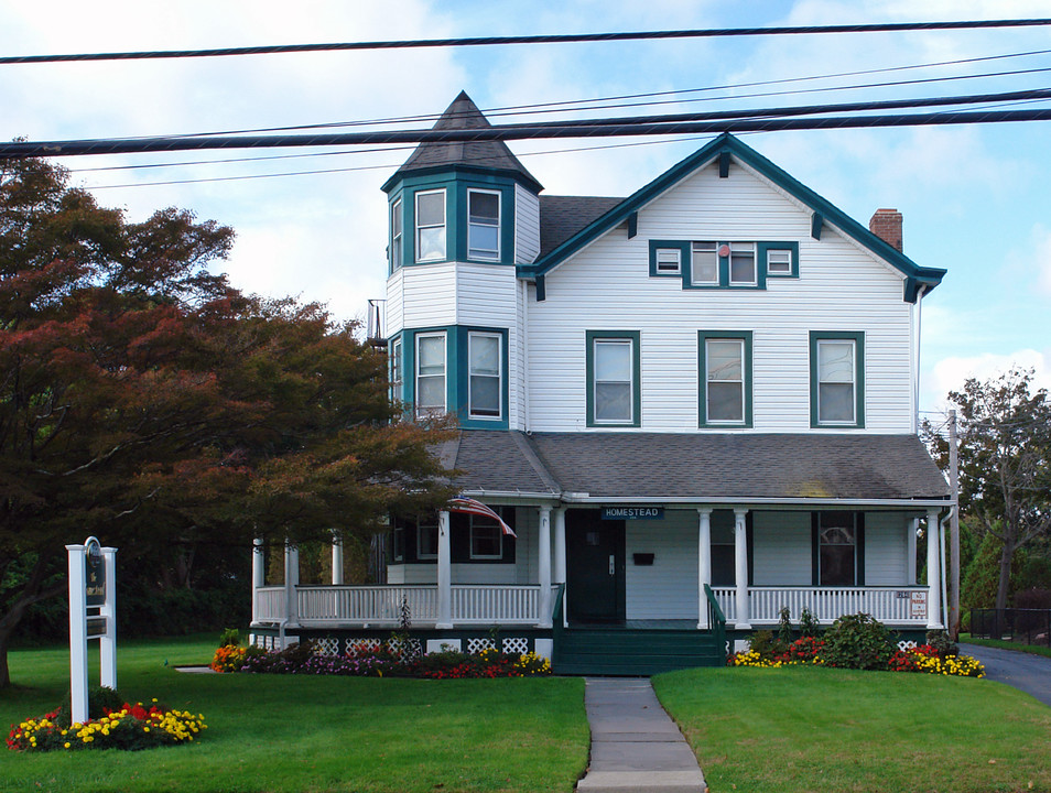 284 S Ocean Ave in Patchogue, NY - Building Photo