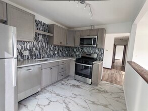 1063 Glouchester Harbor in Schaumburg, IL - Building Photo - Building Photo