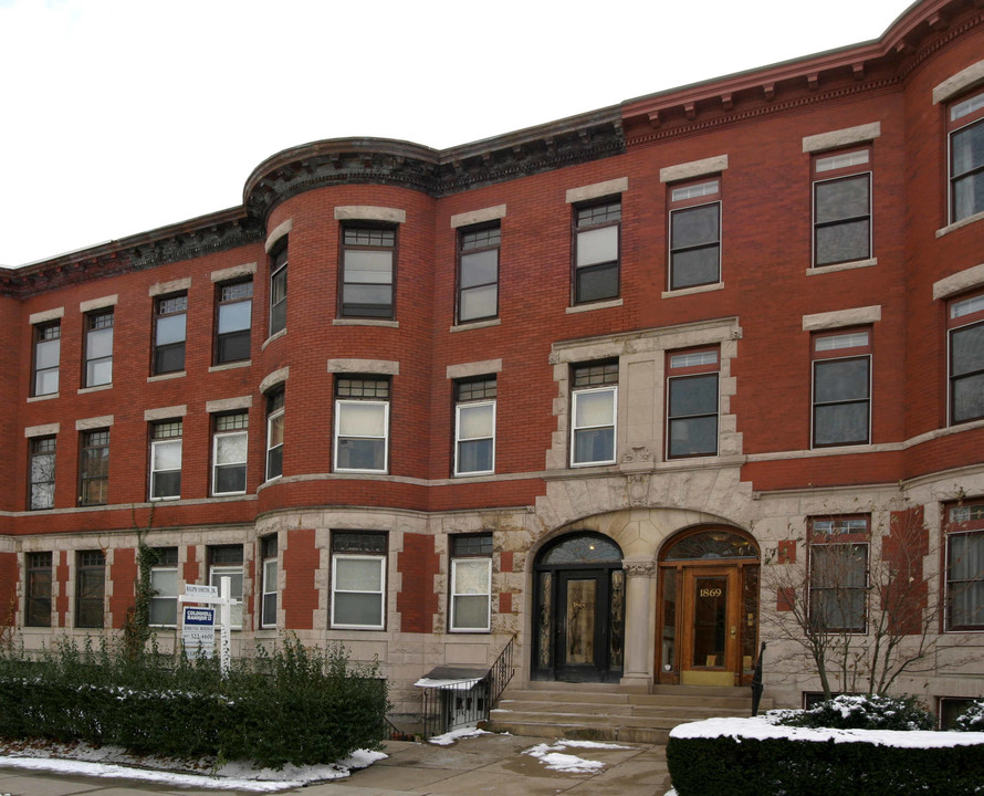 1867 Beacon St in Brookline, MA - Building Photo