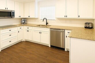 10507 Cypresswood Dr in Houston, TX - Building Photo - Building Photo