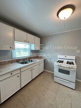 4924 Christiansen Rd in Lansing, MI - Building Photo - Building Photo