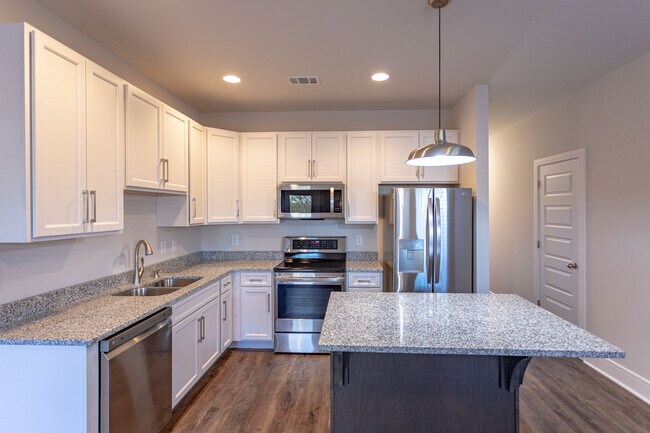 610 Hartsville Pike in Lebanon, TN - Foto de edificio - Interior Photo