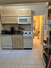 842 Beacon St, Unit 2 in Boston, MA - Building Photo - Building Photo