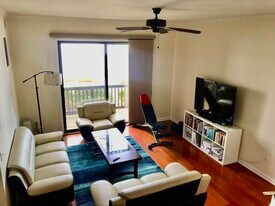 199 Sandcastle Key in Secaucus, NJ - Building Photo