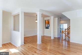 20717 Waterfall Branch Terrace in Sterling, VA - Building Photo - Building Photo