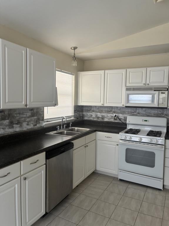 property at 104 Mockingbird Ln