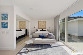 945 N Buttonwillow Cir in Palm Springs, CA - Building Photo - Building Photo