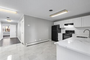 1249 Paterson Plank Rd in Secaucus, NJ - Building Photo