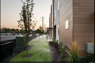 1660 S Major St, Unit 6 in Salt Lake City, UT - Foto de edificio - Building Photo