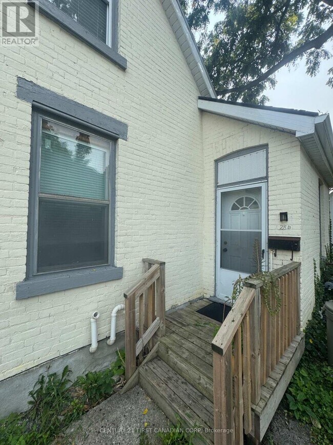 28 Oxford St W in London, ON - Building Photo - Building Photo