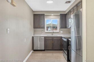 1909 Gardenia Ave in Royal Oak, MI - Building Photo - Building Photo