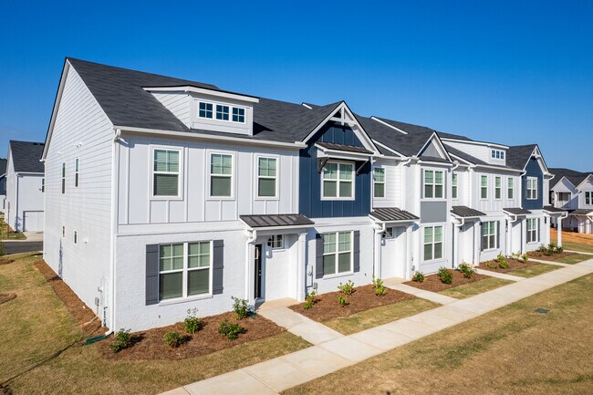 The Hamilton in Lagrange, GA - Building Photo - Building Photo