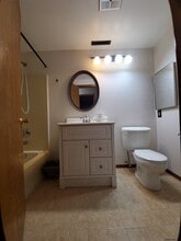 120 Victory Way, Unit Victory Way in Clifton Park, NY - Foto de edificio - Building Photo