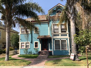 Santa Clara Apartments in Alameda, CA - Building Photo - Primary Photo