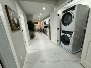 1487 5th Ave in Troy, NY - Building Photo - Building Photo