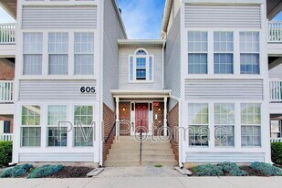 605 Himes Ave in Frederick, MD - Building Photo