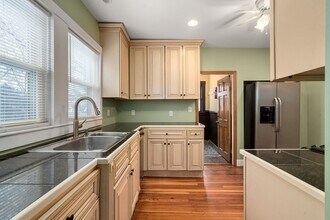 25-27-27 Lafayette St in Fairhaven, MA - Building Photo - Building Photo