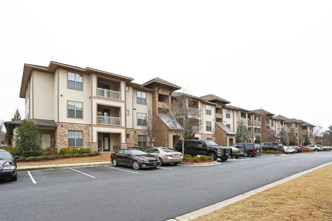 Walton Lakes in Atlanta, GA - Building Photo