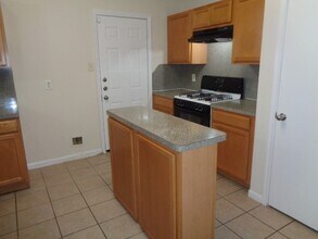 15627 Kippers Dr in Houston, TX - Building Photo - Building Photo