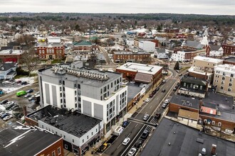 55 N Main St, Unit 308 in Rochester, NH - Building Photo - Building Photo