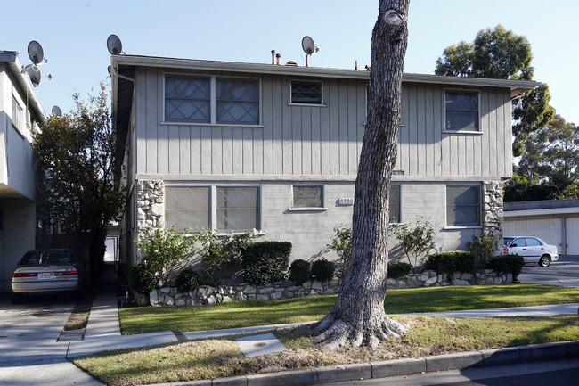 3330 Apartments in Los Angeles, CA - Building Photo - Primary Photo