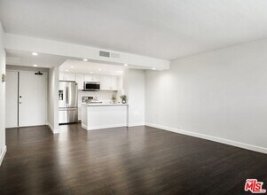 10535 Wilshire Blvd in Los Angeles, CA - Building Photo - Building Photo