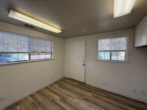 1331 W 8th Ave in Chico, CA - Building Photo - Building Photo