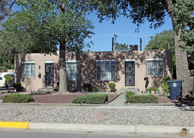 200-202 Vassar Dr SE in Albuquerque, NM - Building Photo - Building Photo