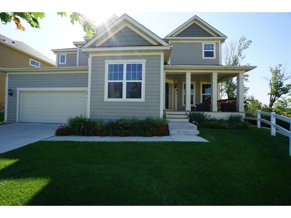 5019 Merrimac Lane North in Minneapolis, MN - Building Photo