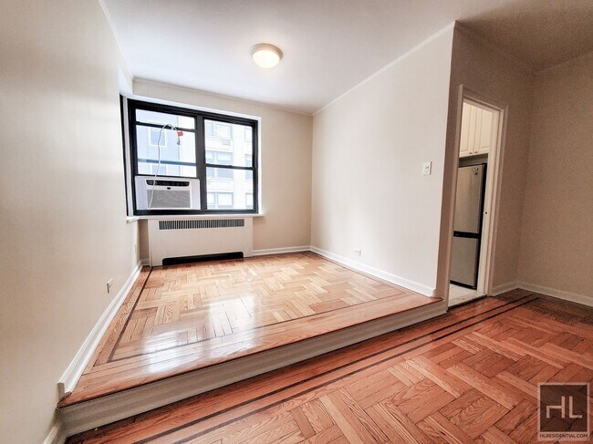 EAST 24 STREET in New York, NY - Building Photo - Building Photo