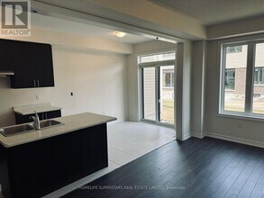 18 Prudhoe Ter in Barrie, ON - Building Photo - Building Photo