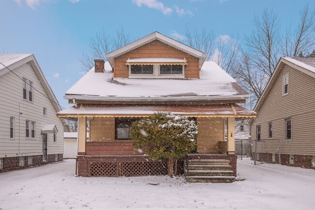 13705 Glendale Ave in Cleveland, OH - Building Photo - Building Photo