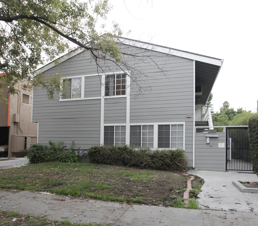 10911 Bloomfield St in North Hollywood, CA - Building Photo