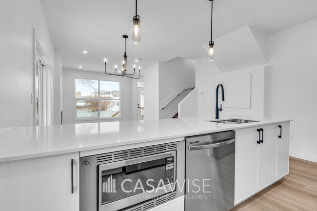 15414-15496 96 Ave NW in Edmonton, AB - Building Photo - Building Photo