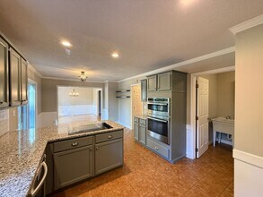 6714 Amberley Ln in Clemmons, NC - Building Photo - Building Photo