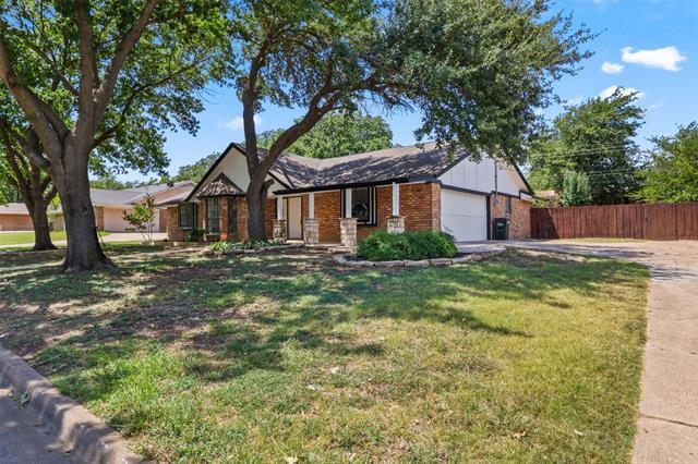 6012 Meredith Ln in Fort Worth, TX - Building Photo - Building Photo