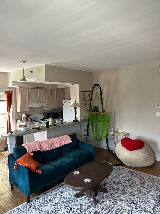 3039 M St NW, Unit Apartment 2 in Washington, DC - Building Photo