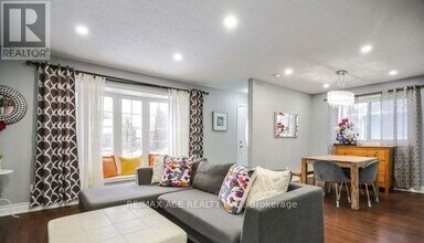 45 Snowball Crescent in Toronto, ON - Building Photo - Building Photo