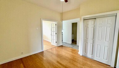 68-52 76th St-Unit -2 in Queens, NY - Building Photo - Building Photo