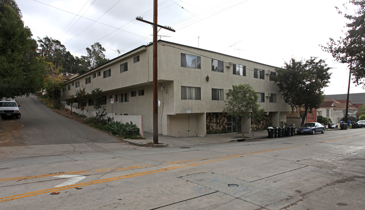 541 Solano Ave in Los Angeles, CA - Foto de edificio