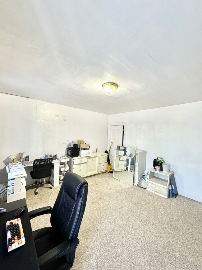 141 E 20th Ave in Munhall, PA - Building Photo - Building Photo