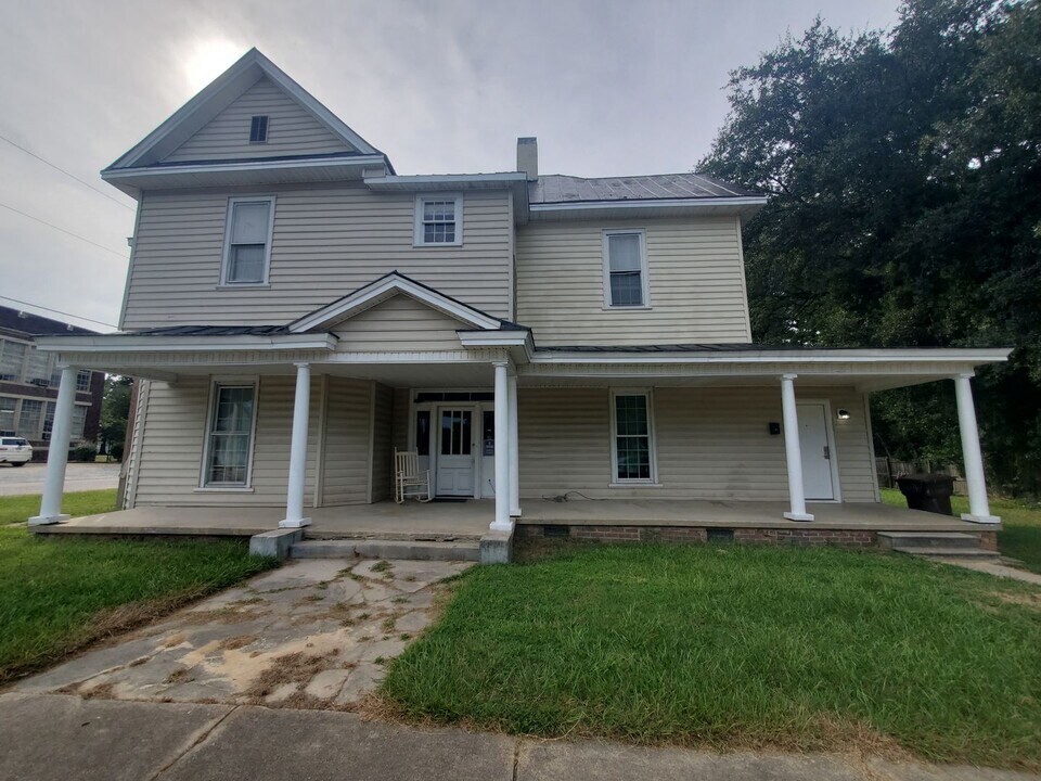 508 S Magnolia Ave in Dunn, NC - Building Photo