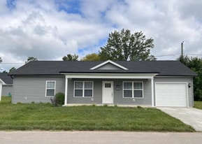 118 Clark Rd in Charlestown, IN - Building Photo