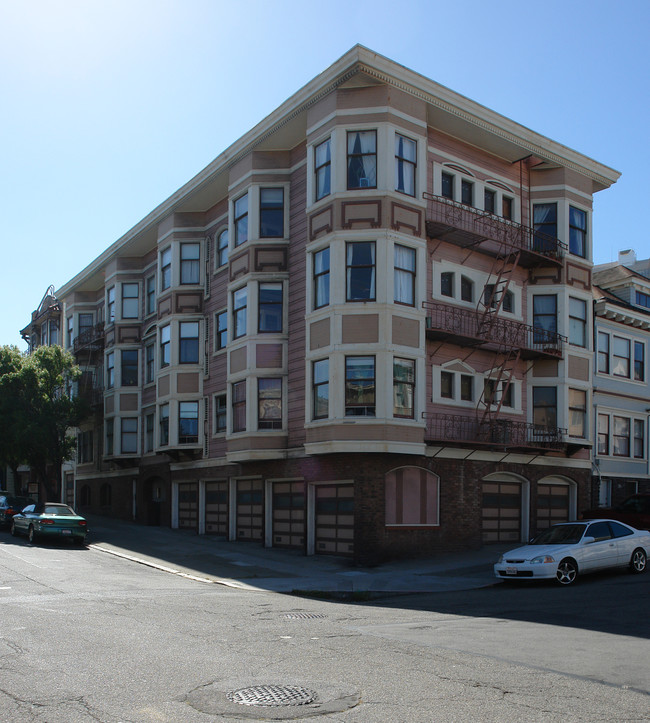 139 Hugo St in San Francisco, CA - Building Photo - Building Photo