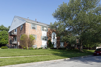 Heather Hills Apartments in Toledo, OH - Building Photo - Building Photo