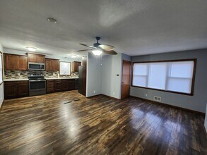 320 Fanelle Ave in Sioux Falls, SD - Building Photo - Building Photo