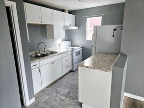 534 N Bliss St in Anchorage, AK - Building Photo - Building Photo