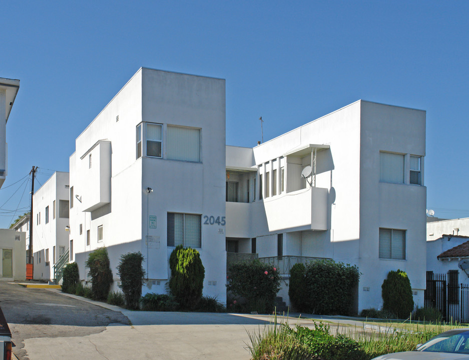2045 S Sherbourne Dr in Los Angeles, CA - Foto de edificio