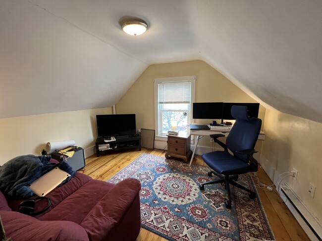 26 White St, Unit 2 in Cambridge, MA - Building Photo - Building Photo