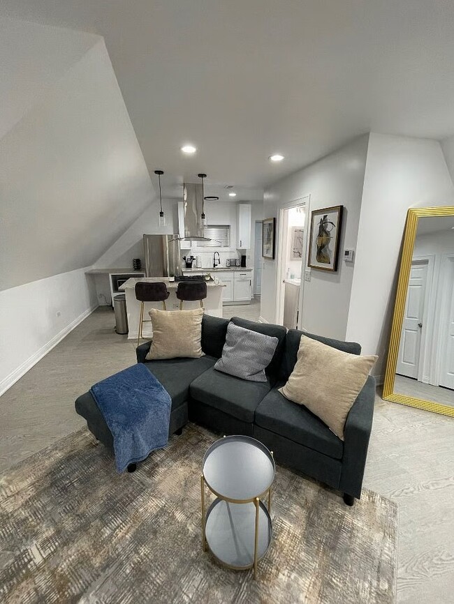 2727 W Wilcox St, Unit 3
